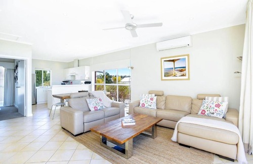 Victor Harbor House | Stunning Townhouse on the Foreshore