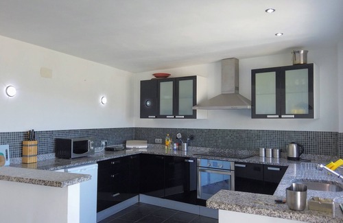 Yunquera Villa | Stunning views, light and space