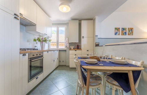 San Saturnino House | Stunning villa for 5 people with WIFI, TV, terrace and panoramic view