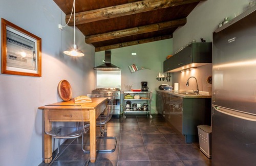 Asti House | Stunning villa for 9 guests with WIFI, TV and pets allowed