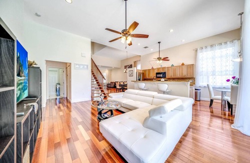 South Lake Villa | Stunning Villa Heated Pool Near Hollywood Beach