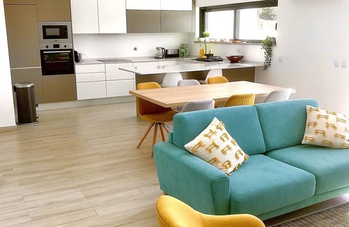 Salema Villa | Stunning Villa with Heated Pool Sea Views and Walk to Beach