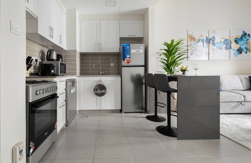 Madinat Zayed Apartment | Stylish 1BR in Safi | Balcony, Pool, Gym | Town Square Dubai