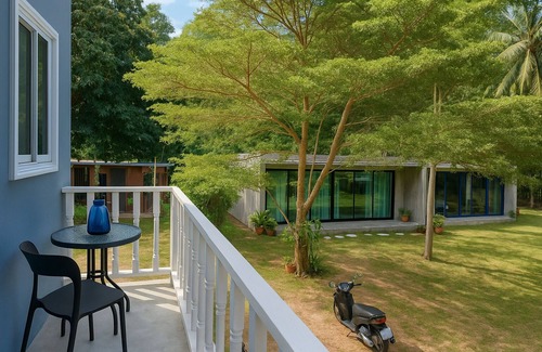 Bang Bao Bay House | Stylish 2 Story Building, 2 Bungalows. Unit A.