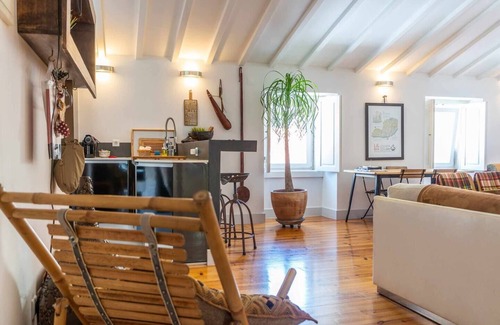 Sao Jose Apartment | Stylish 2BR Loft w/Views Av. Liberdade & Metro