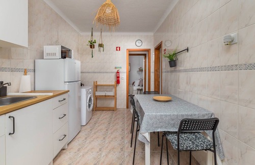 Zambujal Villa | Stylish 2BR w/Patio near Sesimbra Beach