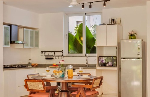 Reis Magos Apartment | Stylish 2BR w Pool Near Candolim and Coco Beach