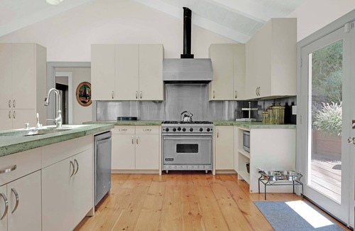 Occidental House | Stylish 3BR Retreat Close to Coast & Wineries