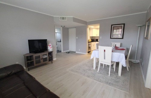 Port Charlotte Condo | STYLISH APARTMENT CLOSE TO SHOPPING RESTAURANTS