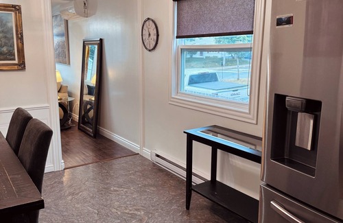 Mount Pearl House | Stylish Comfort Prime Stay in St. John’s 12 minutes to down town.