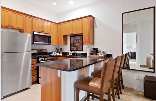 Desert Club Estates Condo | Stylish Condo Near Old Town La Quinta – Perfect for a Relaxing Escape!n