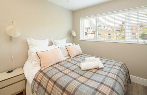 Stroud Green Apartment | Stylish Crouch End 2B2B Flat - Sleeps 6