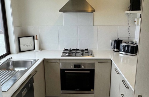 Mornington Apartment | Stylish family friendly apartment in a great locationnn