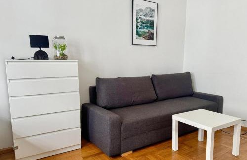 Favoriten Apartment | Stylish Flat in Heart of Vienna