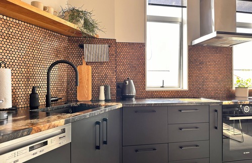 Freemans Bay Apartment | Stylish Freemans Bay Stay