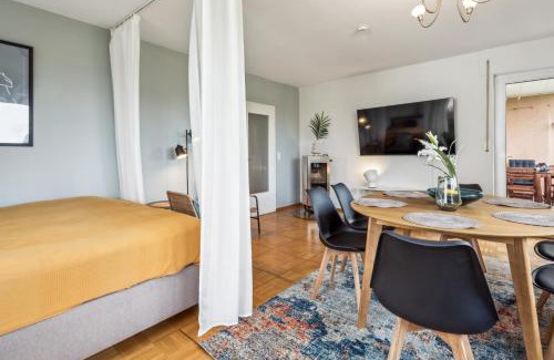 Denzlingen Apartment | Stylish Oasis with Panoramic view