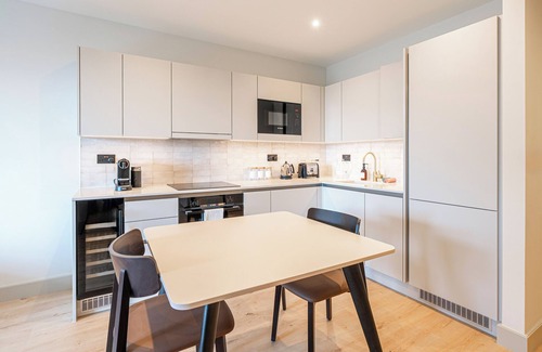 Whittington Apartment | Stylish One-Bed Retreat