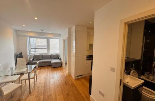 Fairfield Apartment | Stylish one Bedroom Central Croydon