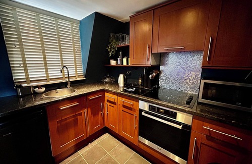 Upper Town Apartment | Stylish One Bedroom, City Centre Apartment