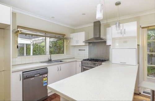 Coburg House | Stylish Retreat in the Heart of Coburg