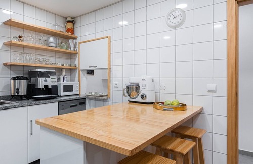 Nelas Apartment | Stylish serene space in Mangualde