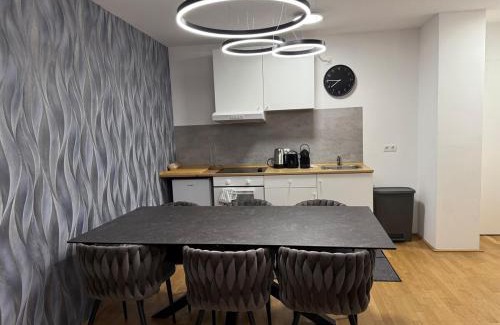 Vienna Apartment | Stylish Stadlau Apartment - Free Parking
