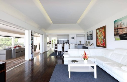 Anse des Flamands House | Stylish Villa LENALEE with Waterfall Pool and Gym
