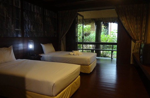 Chong Kham Hotel | Suan Mork Kham Resort