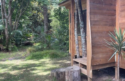 Taupo Bay Apartment | Sub-Tropical Paradise Retreat Glamping, Infra-Red Sauna, Taupo Bay