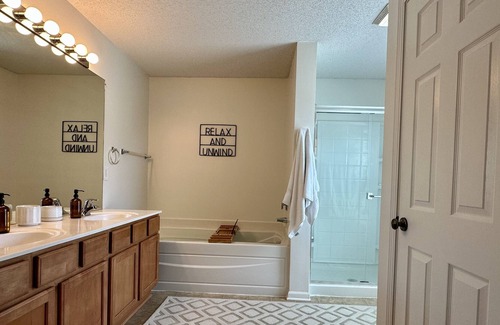 Kansas City House | Suburban Getaway— Close to Airport, Downtown Events & Stadiums