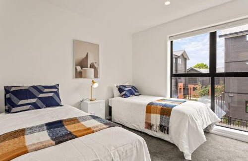 Henderson House | Suburban Hideaway in Henderson