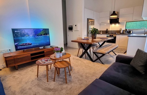 Karabag House | Suelo Flat Villa for Family