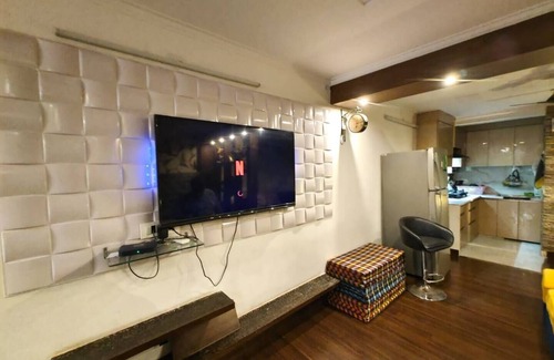 New Delhi Apartment | Sufiyana Plain But Beautiful 3