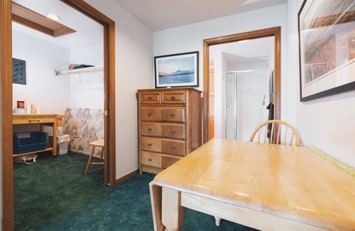 Haines Condo | Suite 2 Lynn View Lodge