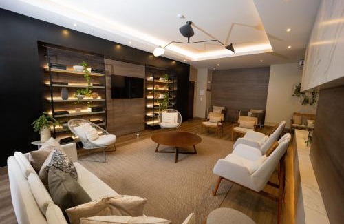 Santa Cruz Apartment | Suite Deluxe 2BR with Balcony And City Views