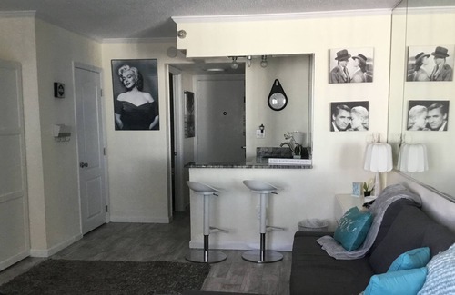 Davis Condo | Suite On The Beach! Right In The Heart Of Daytona Beach - Joanne 301-728-2646