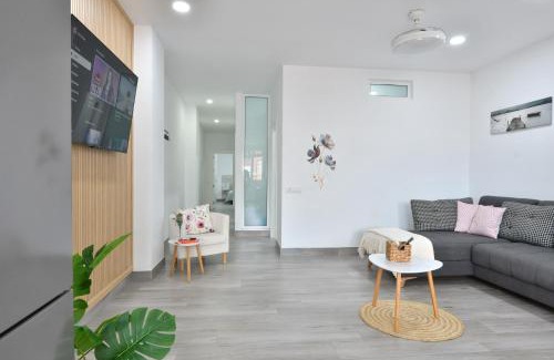 Cruce de Arinaga Apartment | Suite Orquídea