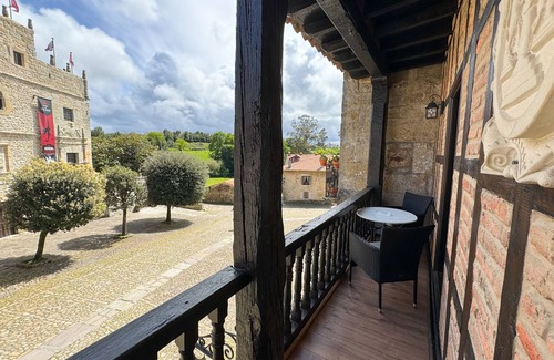 Santillana del Mar Apartment | Suite-Premium-Whirlpool bath-Terraza