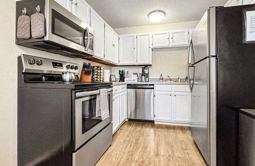 Rockrimmon Condo | "Suite Springs" - Entire 2 BR Spacious Residence