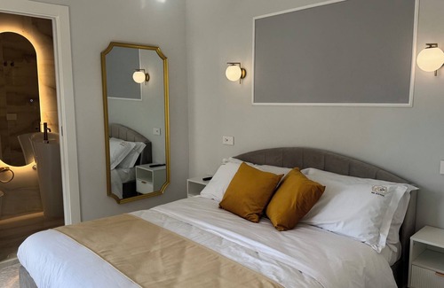 Reggio Calabria Bed & Breakfast | SUITE WITH BALCONY IN B&B AC GOLD BOUTIQUE