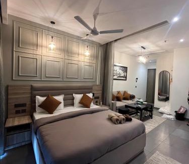 Noida Apartment | Sukoon by Urban Retreat