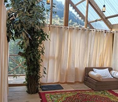 Jibhi Villa | Sukoon Saath by Hostalgic