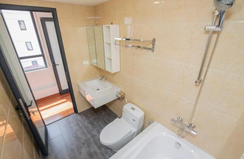 Cong Vi Apartment | Sumitomo19 Linh Lang Serviced Apartments