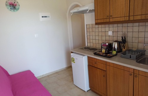 Kavos Hotel | Summer Desire
