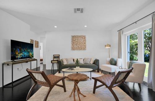 Southwest Coconut Grove House | Summer Estate - Pool Parking & Prime Location