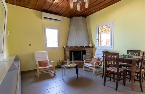 Katakolo Villa | Summer front sea house for a relaxing get-away!