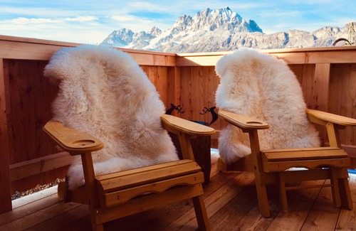 Sankt Johann in Tirol Ski Chalet | Summer in the Tyrolean mountains . simply wonderful. Book now .