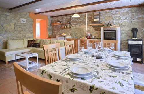 Rakalj House | Summer offer/holiday home Mara in stone/near the sea/quiet place/outdoor whirlpool