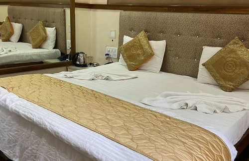 Sinquerim Hotel | Summerville Beach Resort