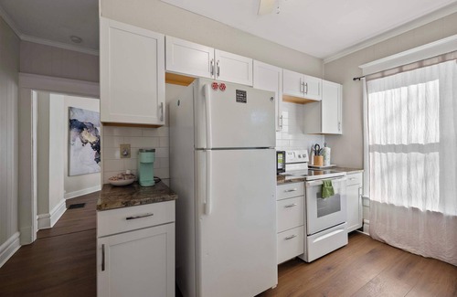 Old North Columbus House | Summit Scholars Suites For 12!